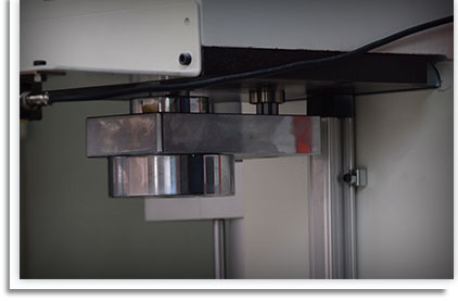 單導(dǎo)柱結(jié)構(gòu) 單導(dǎo)柱結(jié)構(gòu)