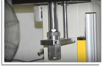 單導柱結(jié)構(gòu) 單導柱結(jié)構(gòu)